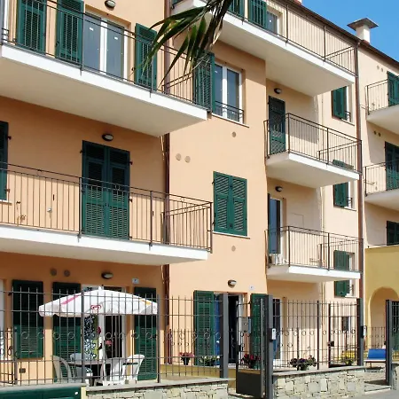 Locazione Turistica Cala Azzurra - Imp313 Imperia